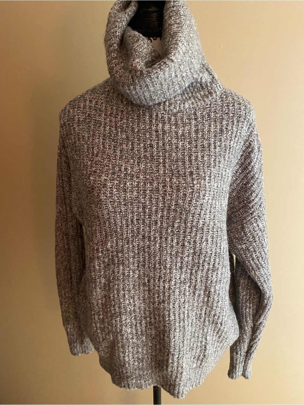 Suzy Shier Heathered Gray Turtleneck Sweater